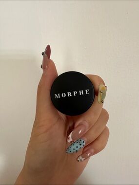 Morphe Gel Pot Liner in “Jet”